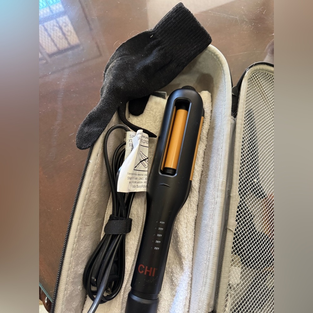 New CHI curl machine does not include the box only the curling